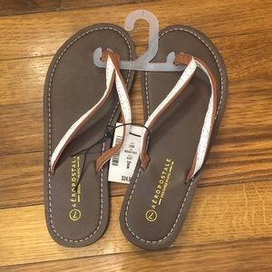 NWT Aeropostale flip flops